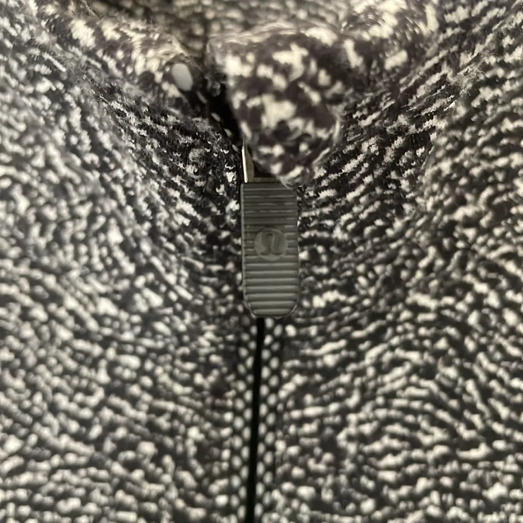 Lululemon Race Your Pace 1/2 Zip Wee Stripe Black Heathered Black Size 6 - Image 9