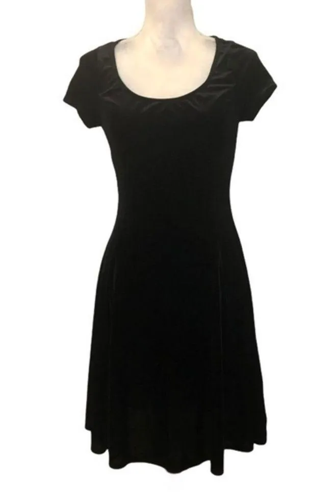 NWOT Velvet Vibes Black Scoopneck Skater Dress New - Image 6