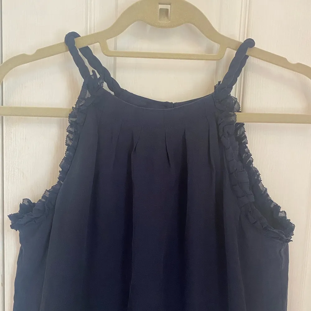 EUC 100% Silk Banana Republic Tank Top - Image 5