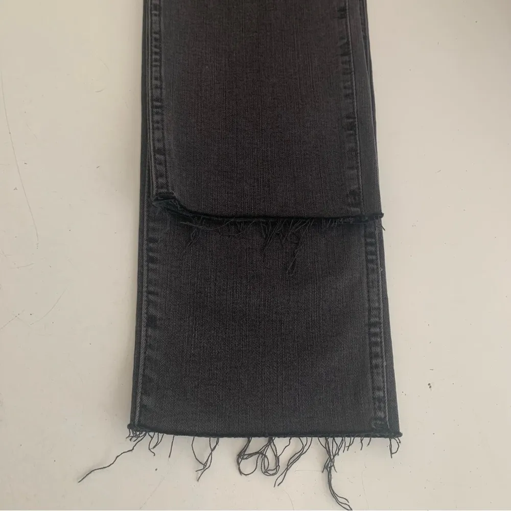 EUC Madewell Stovepipe Straight Leg High Rise Raw Hem Jeans size 26 - Image 10