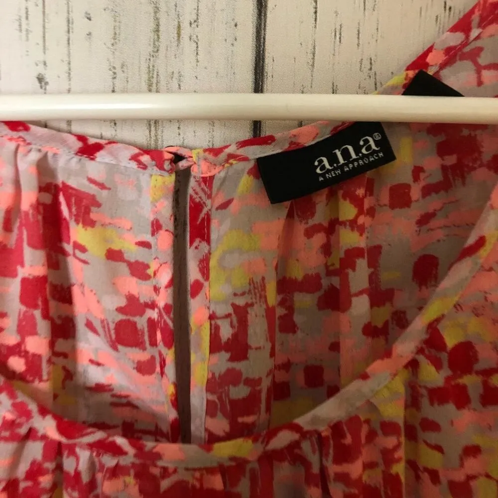 a.n.a. Floral Print Womens Sleeveless Blouse  Sz M - Image 2