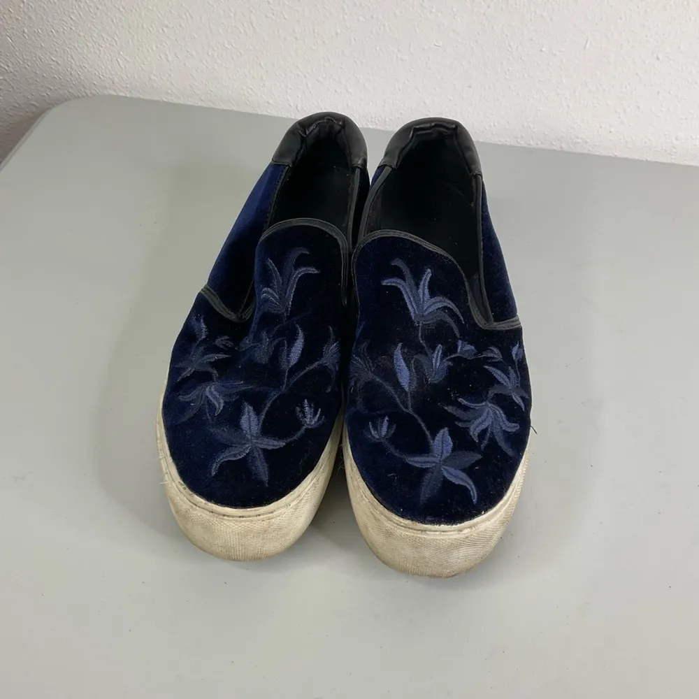 Kenneth‎ Cole Blue Embroidered Velvet Slip On Shoes Size 10 - Image 2