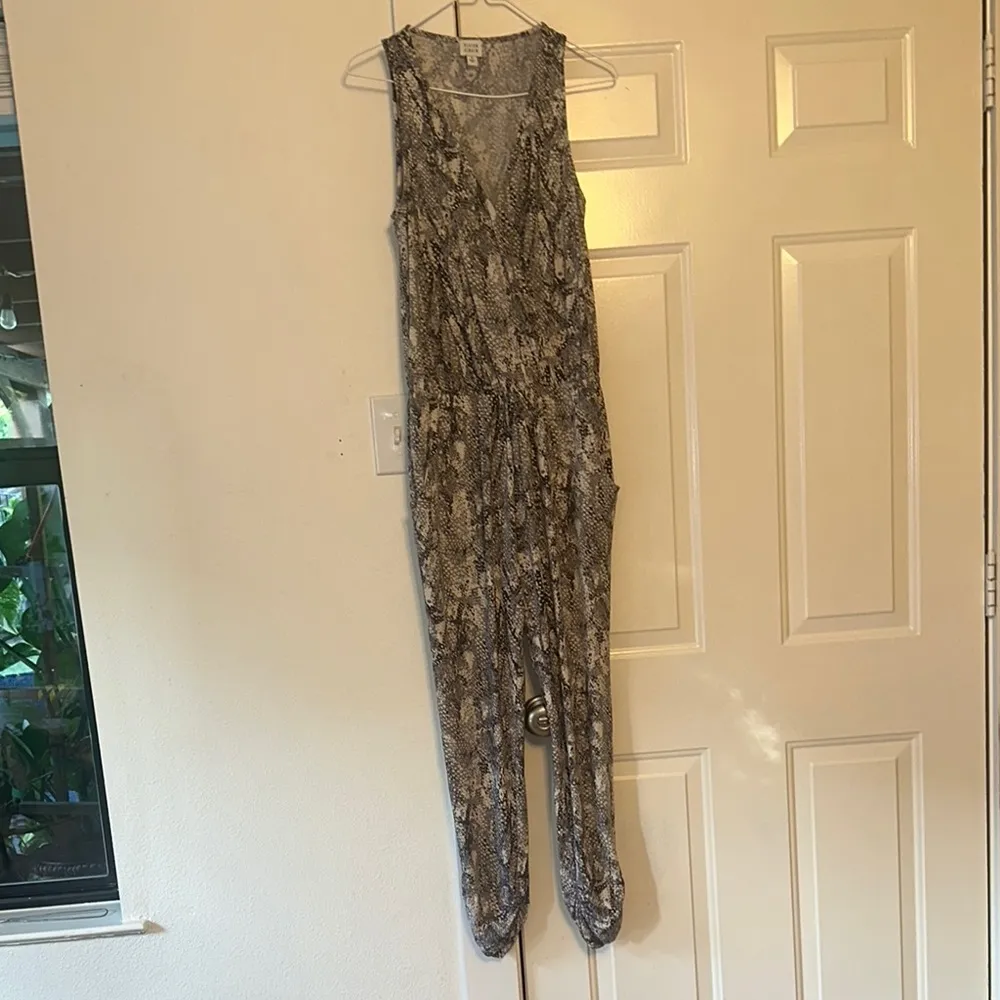 NWT Evereve Peyton Jensen Snakeskin Jumpsuit SMALL - Image 2