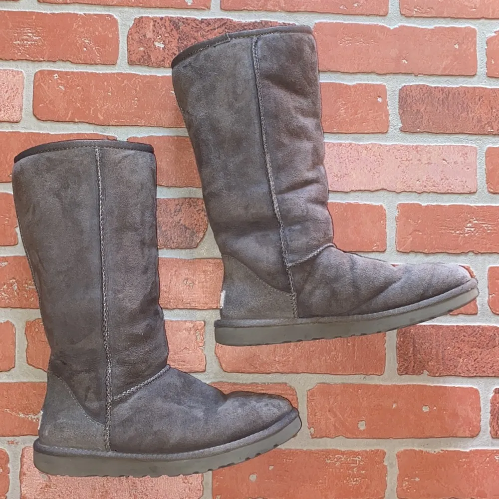 UGG classic tall grey boot - Image 3