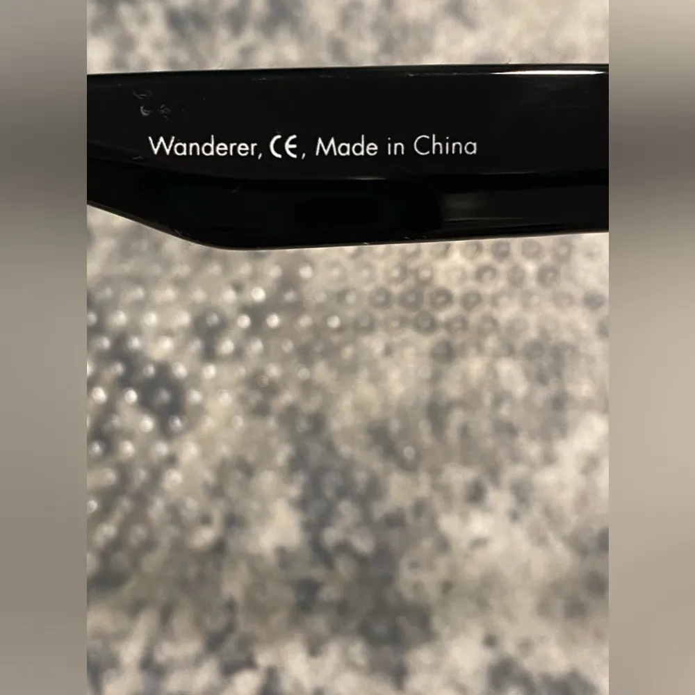 New Del Sole Solize Color Changing Lenses Black Sunglasses - Image 5