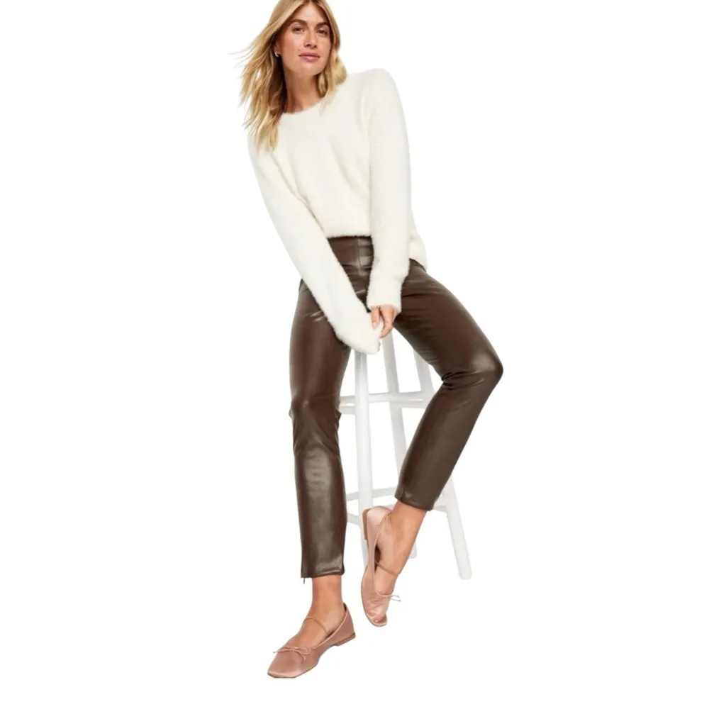 OLD NAVY Extra High-Waisted Faux -Leather Vegan Pants - Image 3