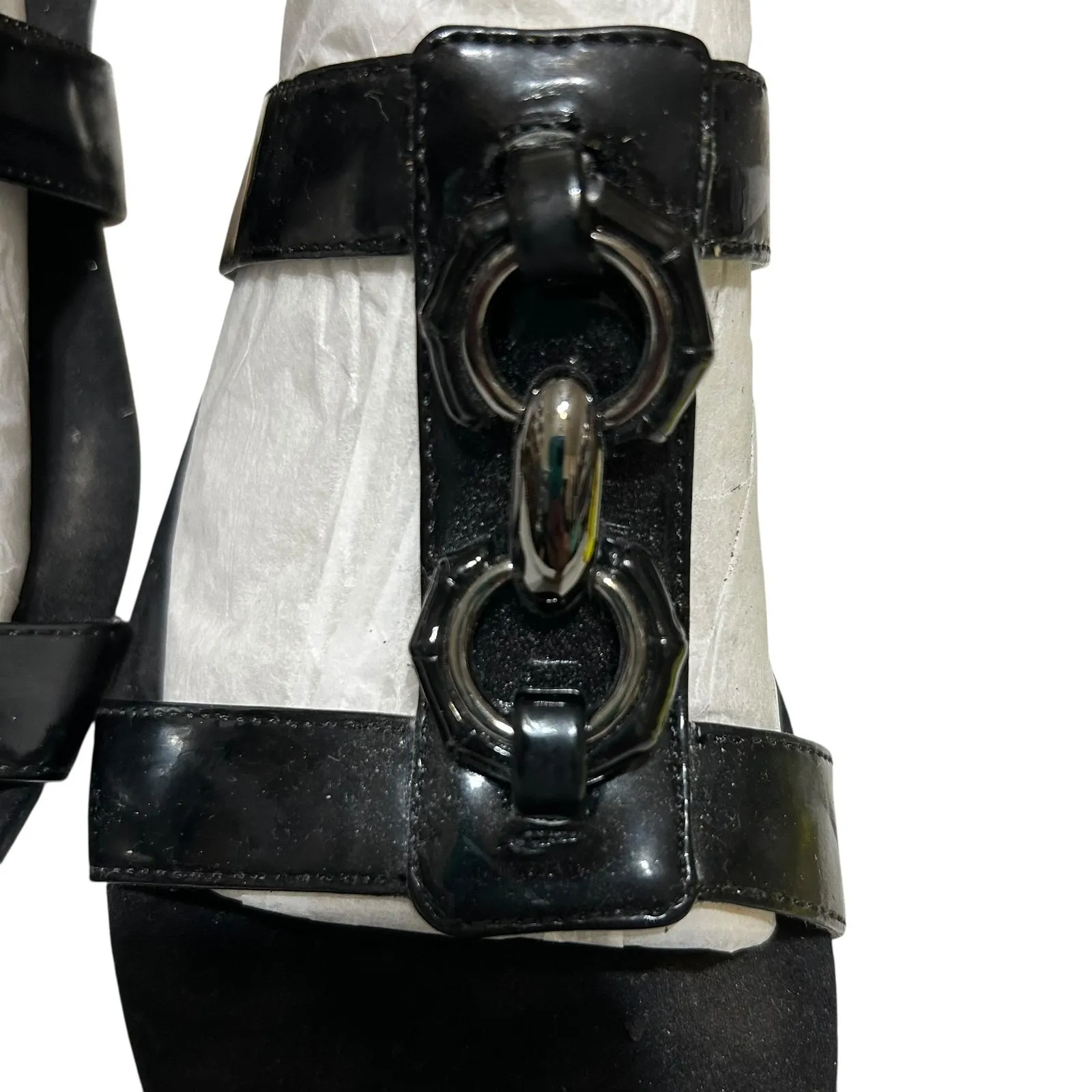 Anne Klein Shoes Womens‎ 8M Black Wedge Patent Slip On Chain Detail Open Toe - Image 2