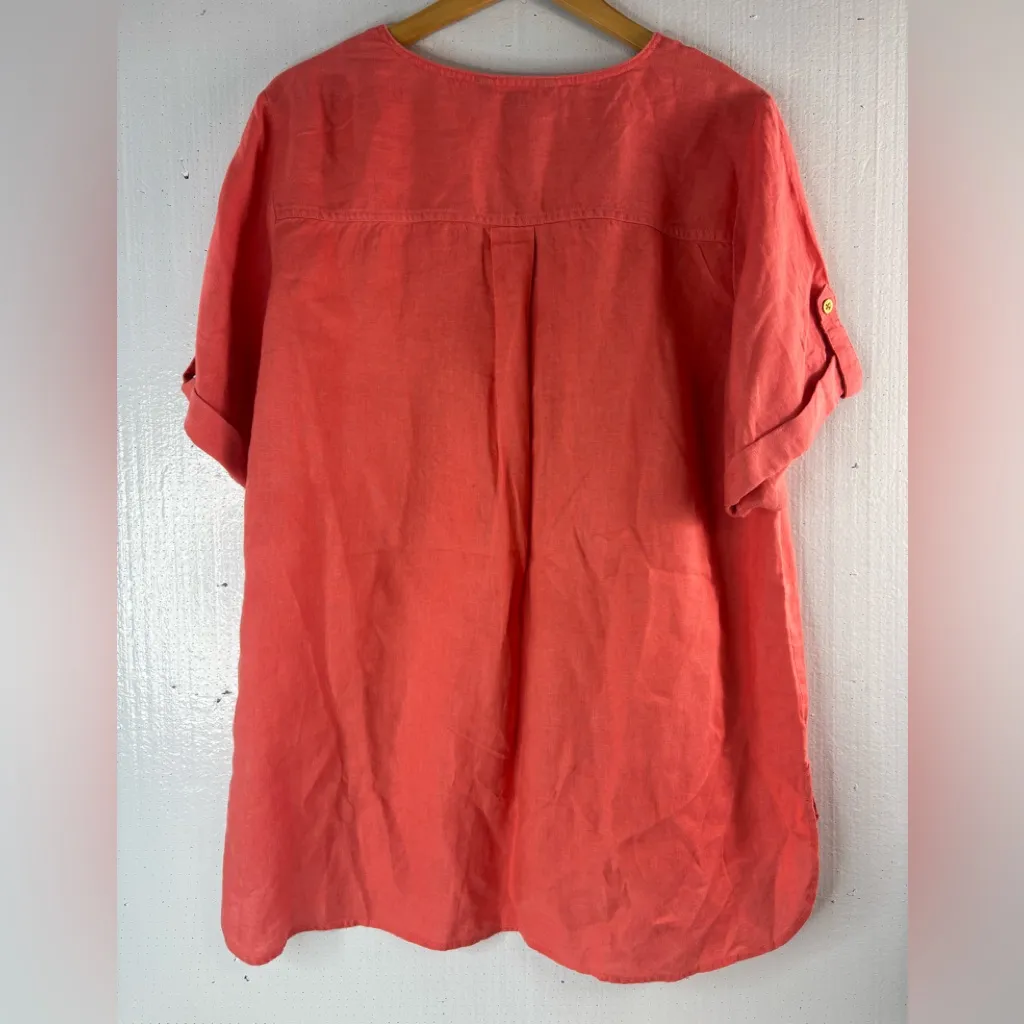 Ellen Tracy 1X Linen Button Up Sleeve Pocketed Tunic Top in Coral - Image 2