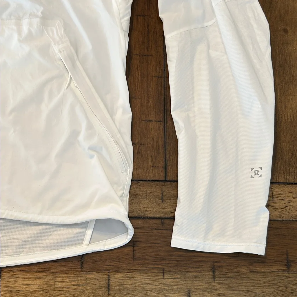 Lululemon Athletica White Zip-Up Jacket EUC Size L woman’s - Image 4