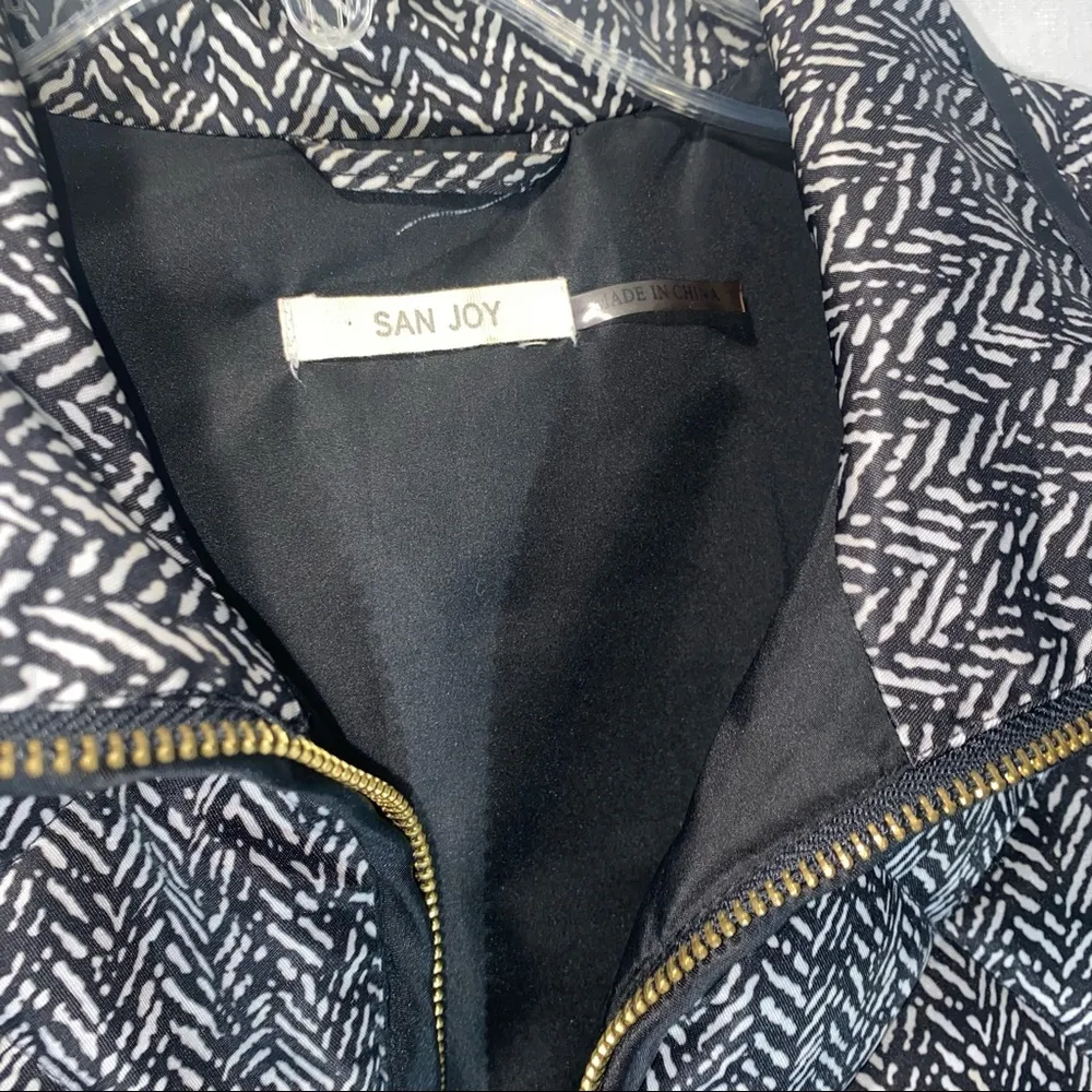 San Joy Black & White Vest Small - Image 5