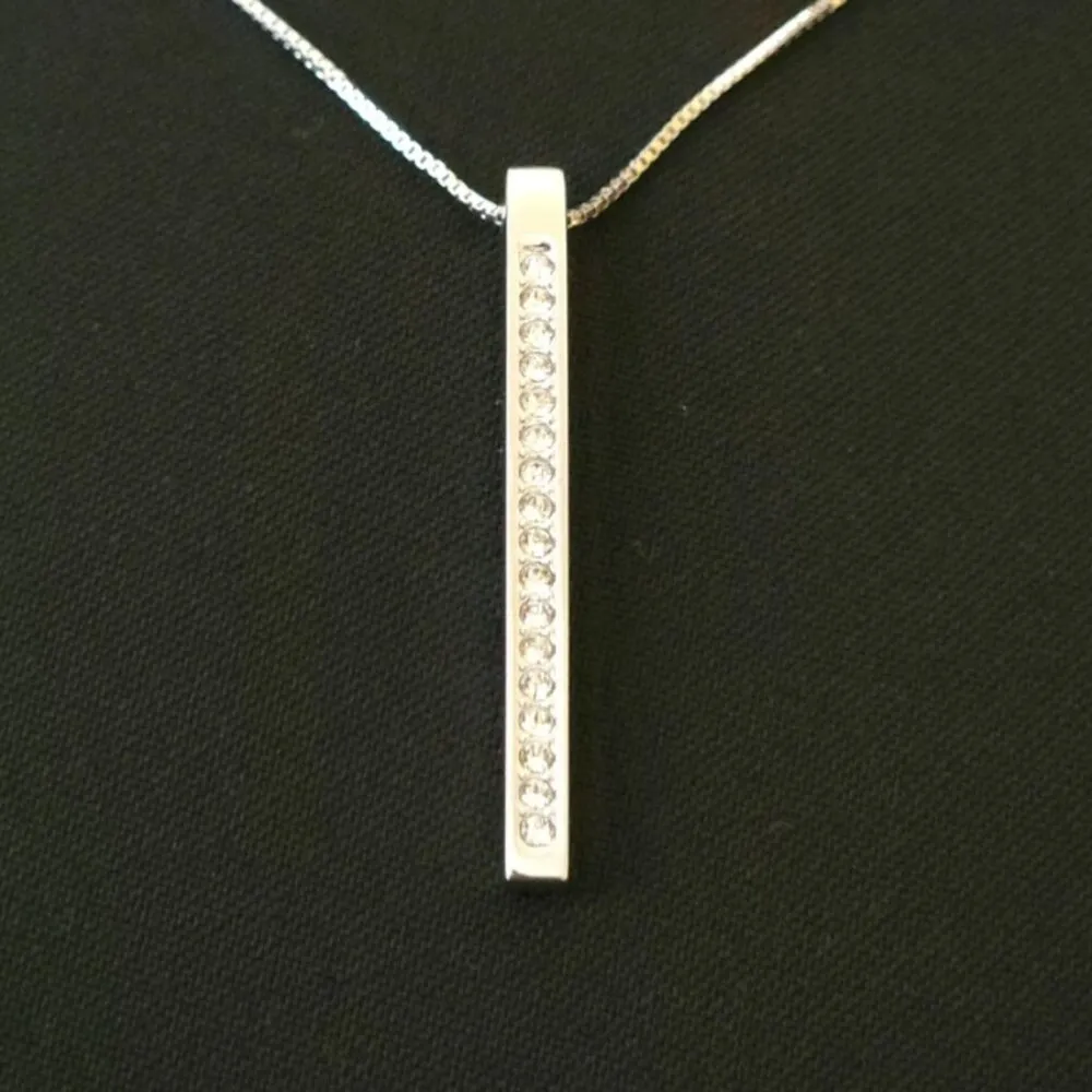 Vintage SWAROVSKI Crystal Bar Drop Pendant Necklace 18" and earrings set - Image 8