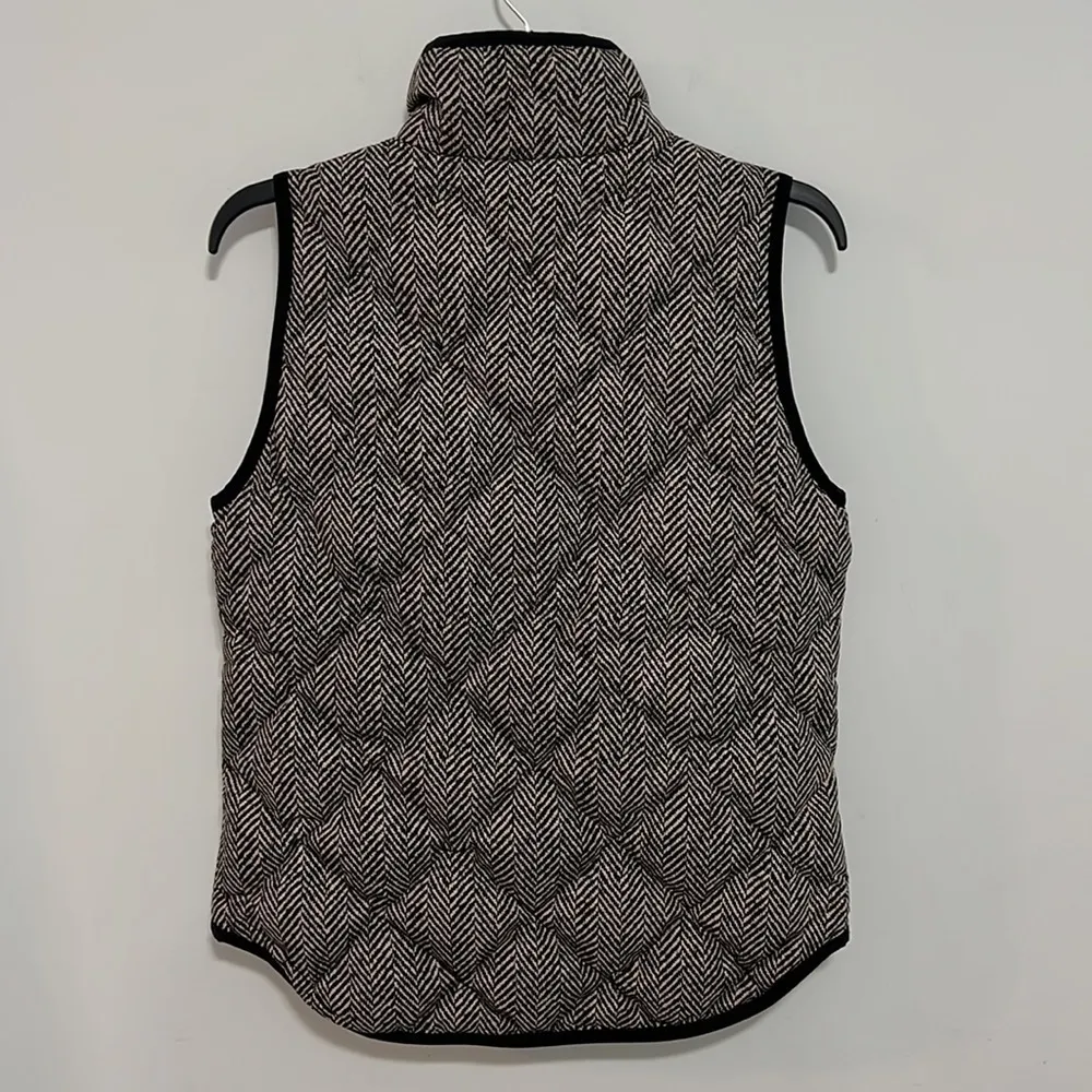 J Crew Vest Black and Cream with Gold Zipper Size XS - Image 5