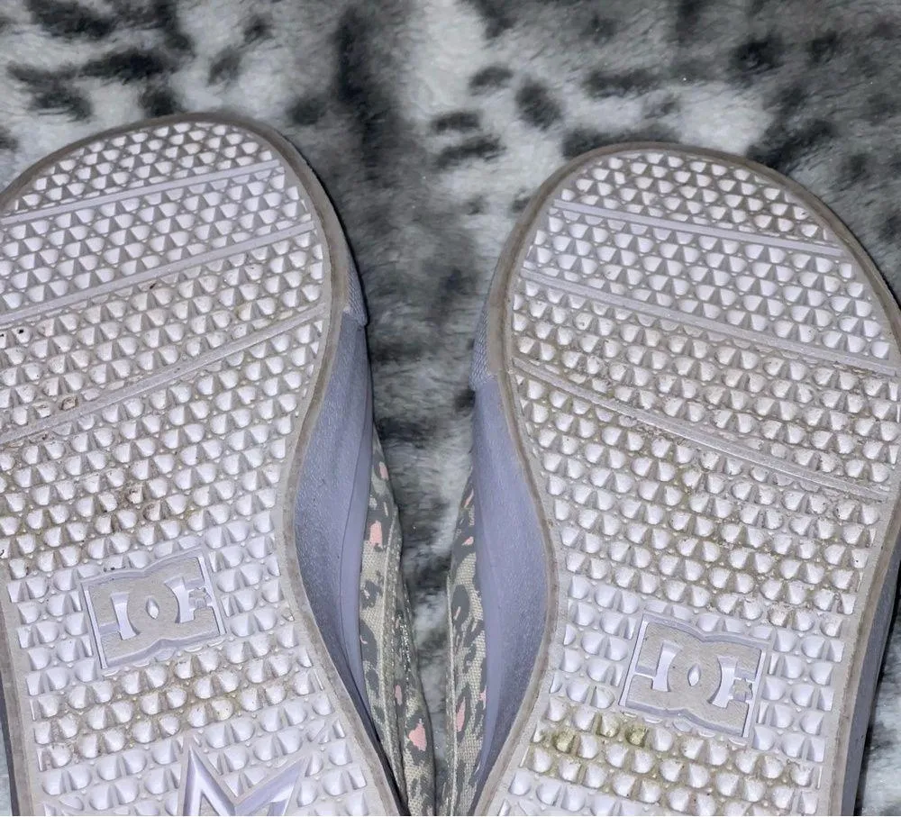 DC Slip on sneakers. Size 6 - Image 8