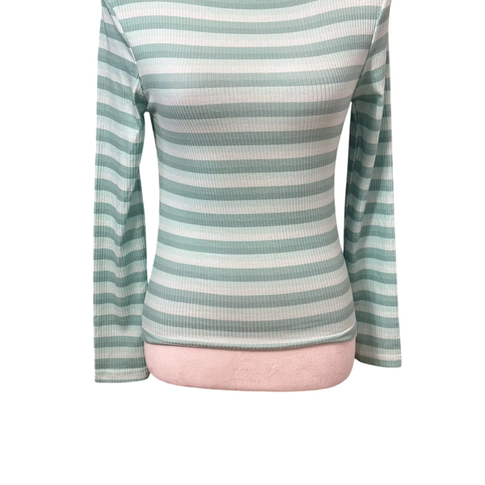 Cali Be Casual Top Long Sleeve Mock Neck Lettuce Edge Ribbed Stripe Blue M NWOT Size M - Image 4