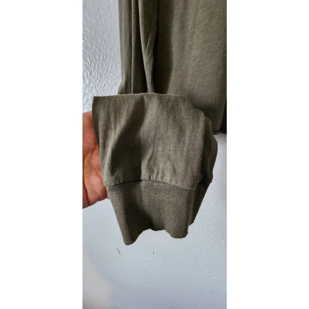 Victoria's Secret PINK Army / Olive Green Cropped Top Tee Size Medium - Image 8