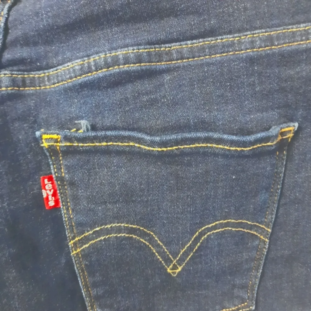 Levi's Women's Jeans Size 31 Blue Classic Boot Cut Dark Wash Denim Casual - Image 8