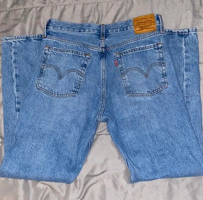 Levi’s Wedgie Straight Distressed - Image 2