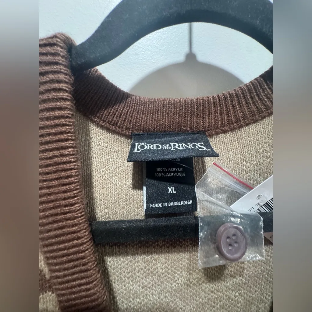 The Lord Of The Rings Silhouette Fair Isle Cardigan (Unisex XL) - Image 4