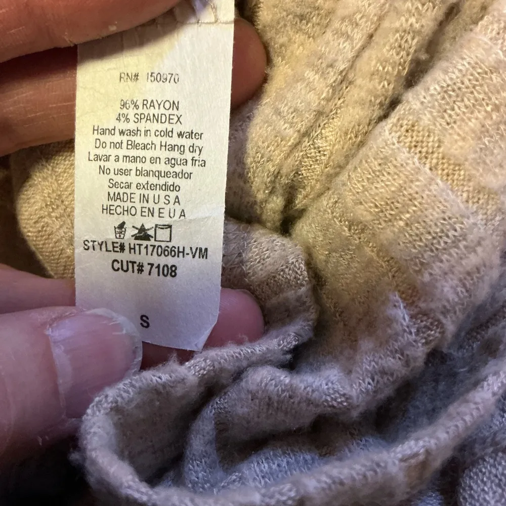 Hummingbird  tan slouchy knotted front sweater - Image 3