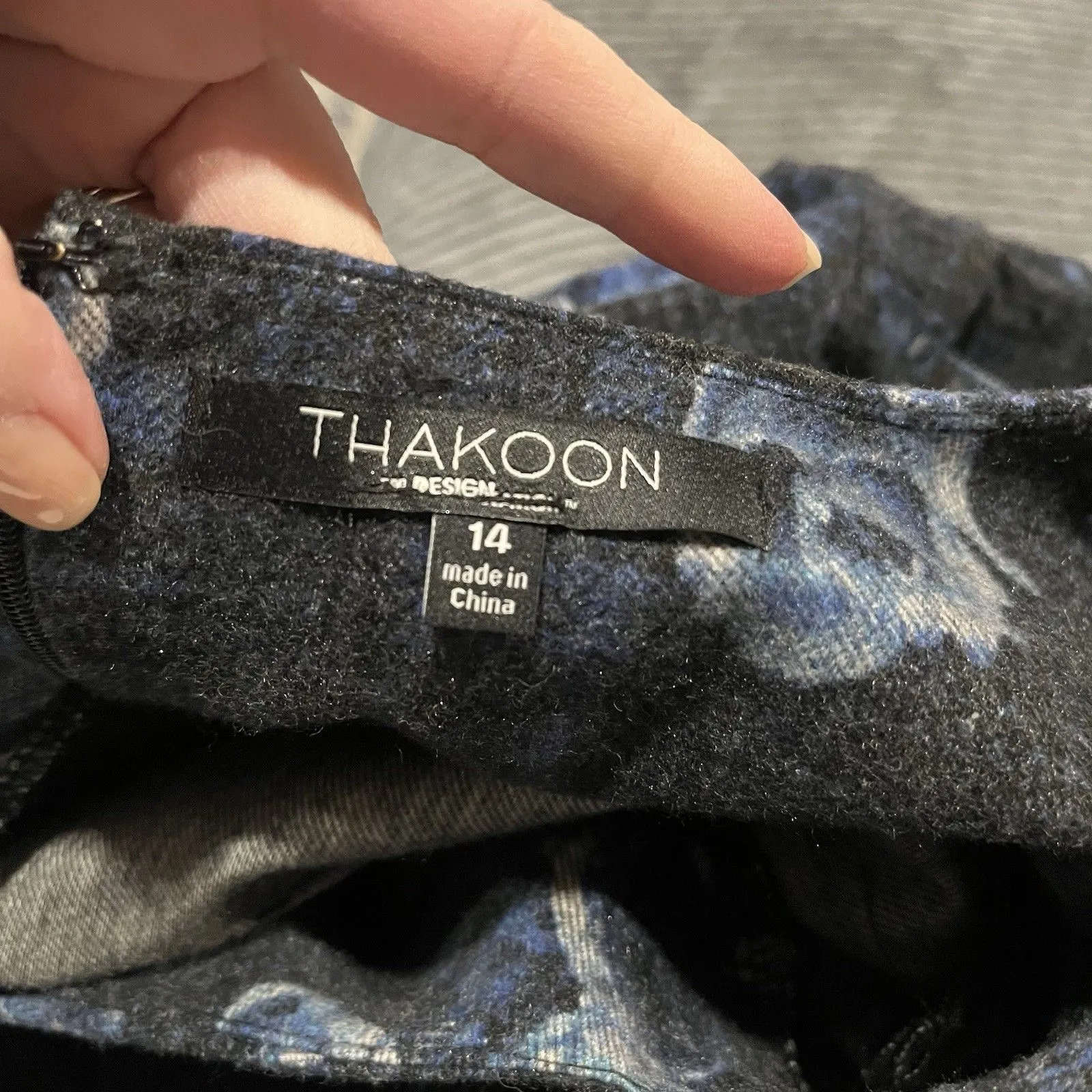 Thakoon Women's Dress Size 14 Black Blue White Floral Sleeveless V Neck - Image 11