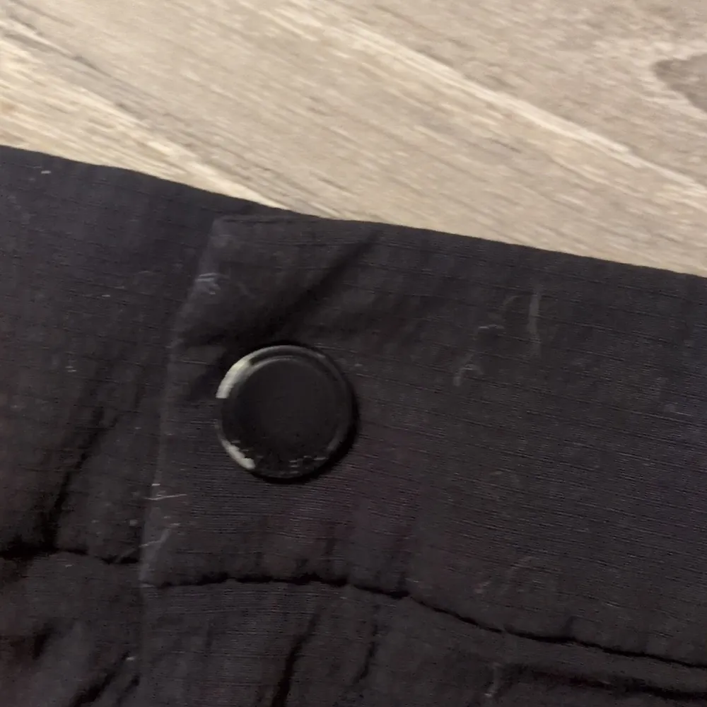 Athleta Black Trekkie Shorts Size 12 - Image 3