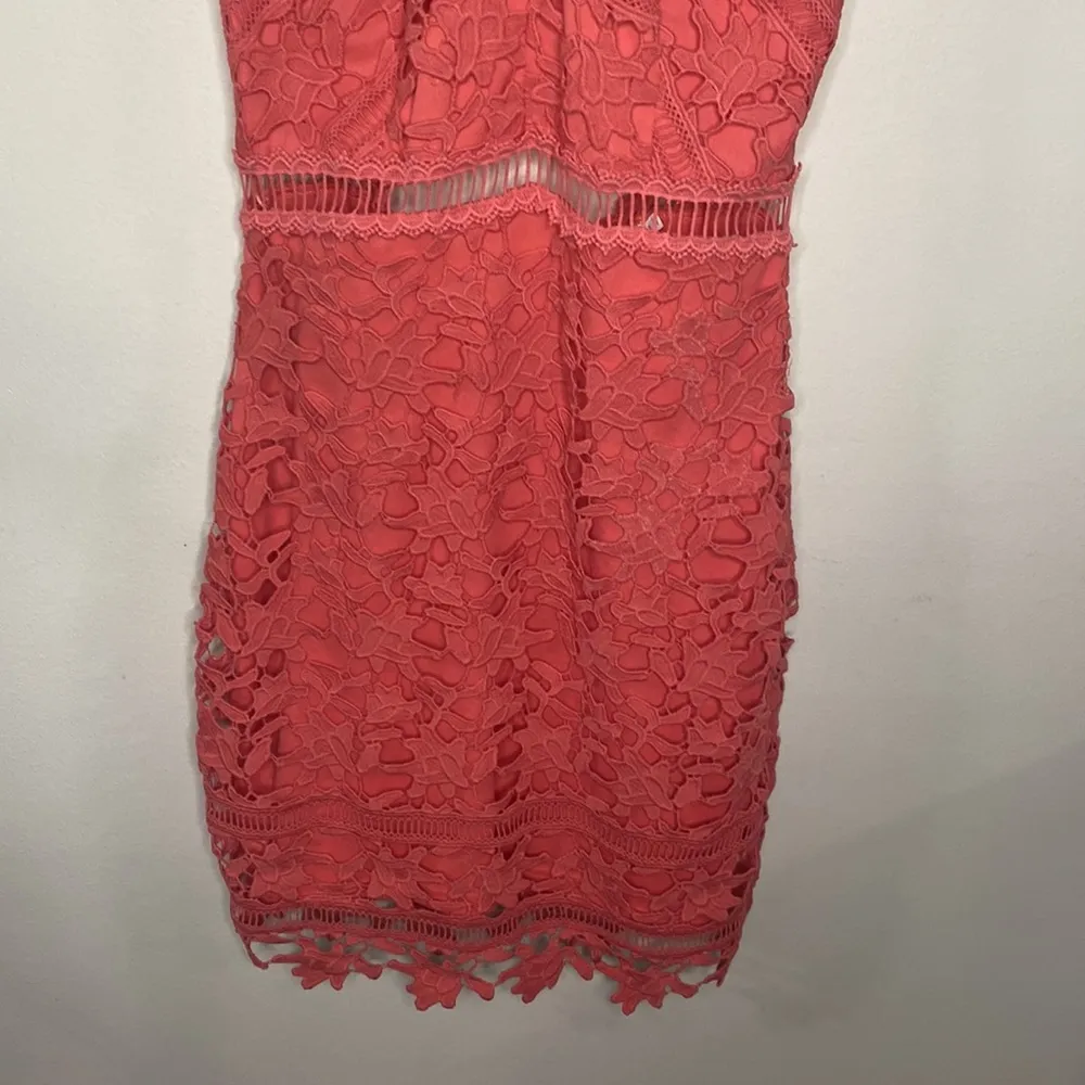 ASTR the label crocheted lace bodycon sheath halter dress cross straps size M - Image 6