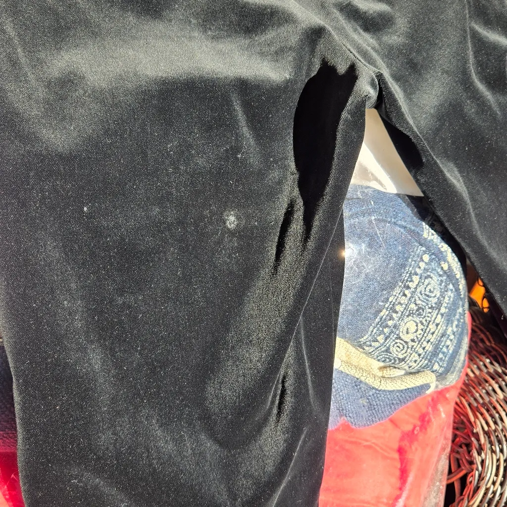 St. John Couture Vintage RARE Black Velour Velvet Silk Lined Side Lace Up Pants - Image 2