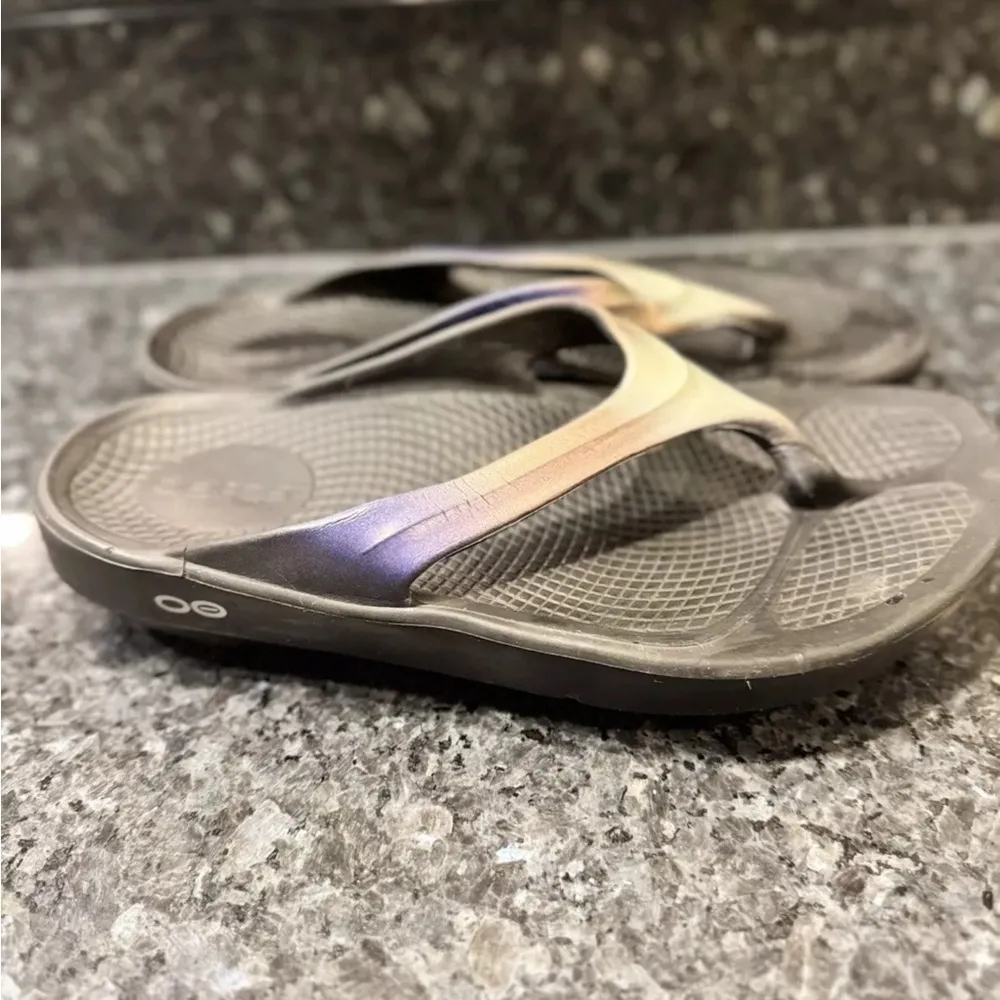 OOFOS OOlala Luxe Thong Women's Calypso Size W6 Eu 37 Black - Image 6