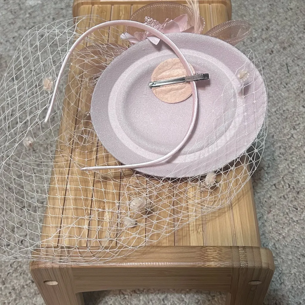 Elegant Pink Fascinator with Floral Accent - Image 4
