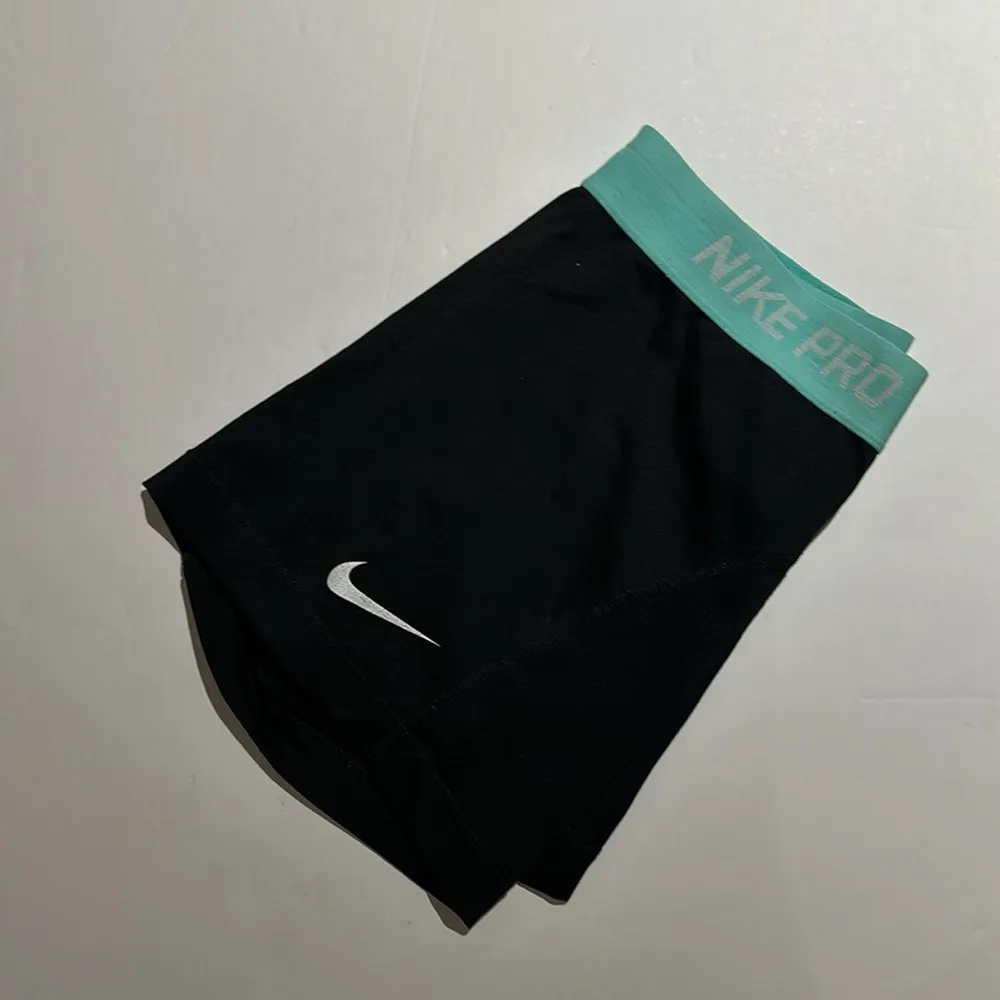 Nike pro shirts Fri fit since large Tiffany blue and black - Image 9
