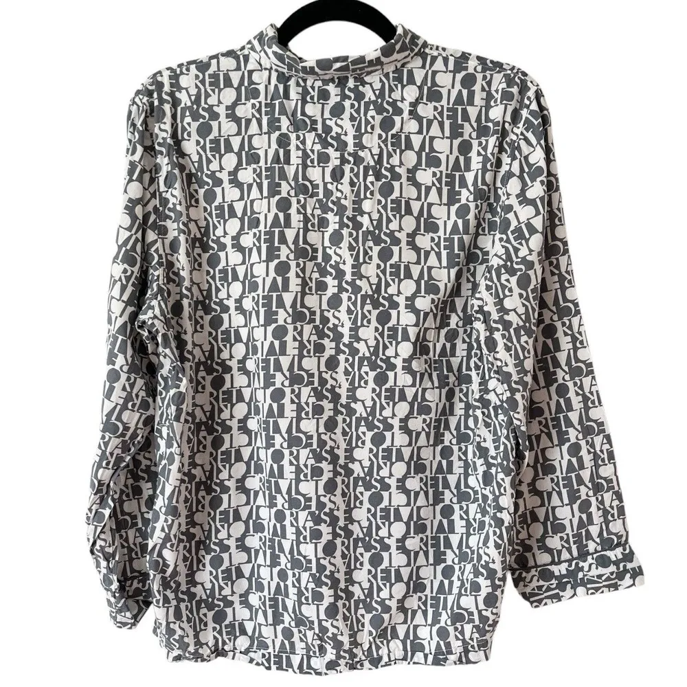 Victoria Secret Gray White Spell Out Button Front Pajama Top Size Small - Image 2