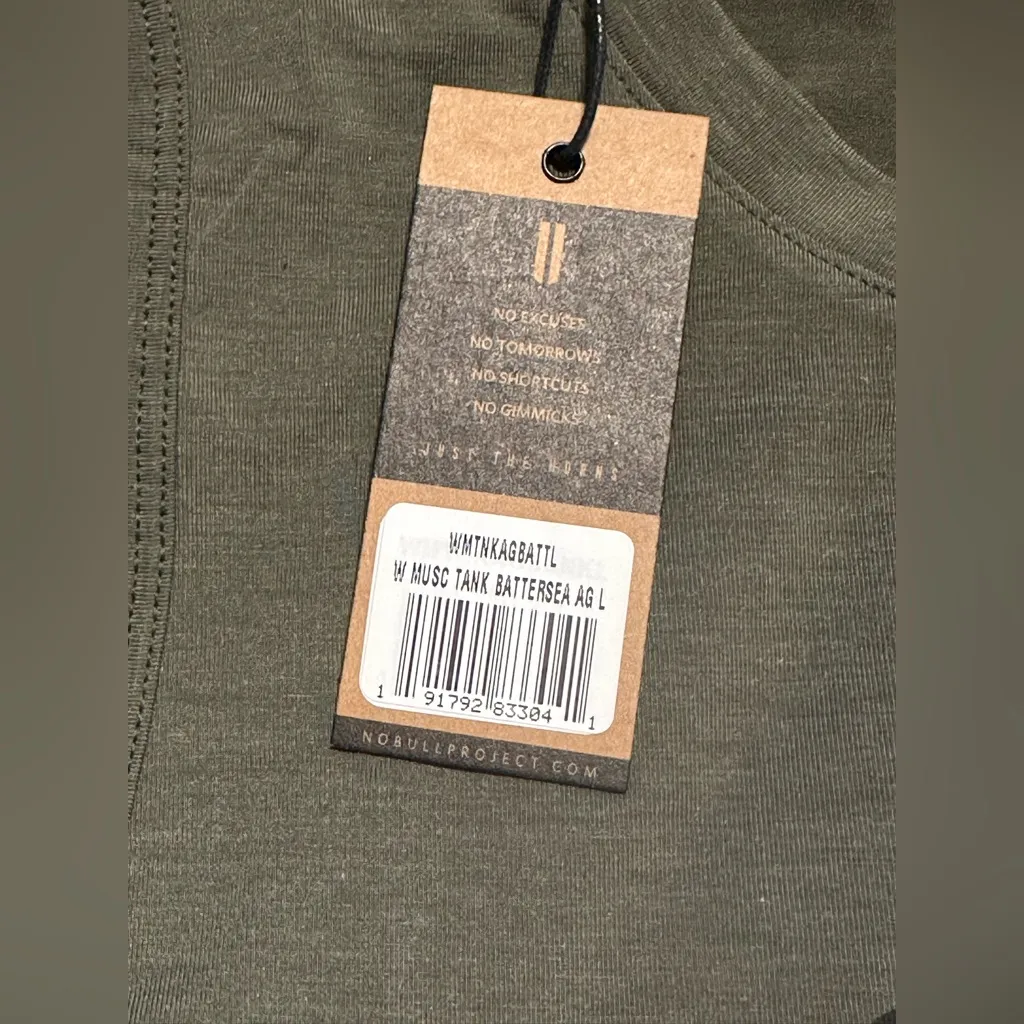 NWT **LIMITED EDITION** Women's NOBULL London Cropped Tank - Large - Army Green - Image 4