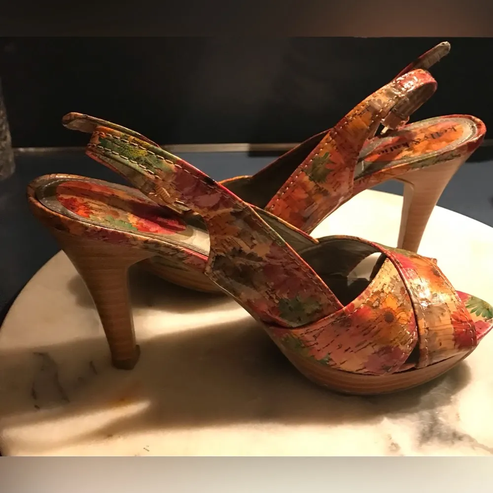 Kelly & Katie Sandals Heels Shoes Women8.5 Orange Pink Floral Daisy Slin… - Image 2