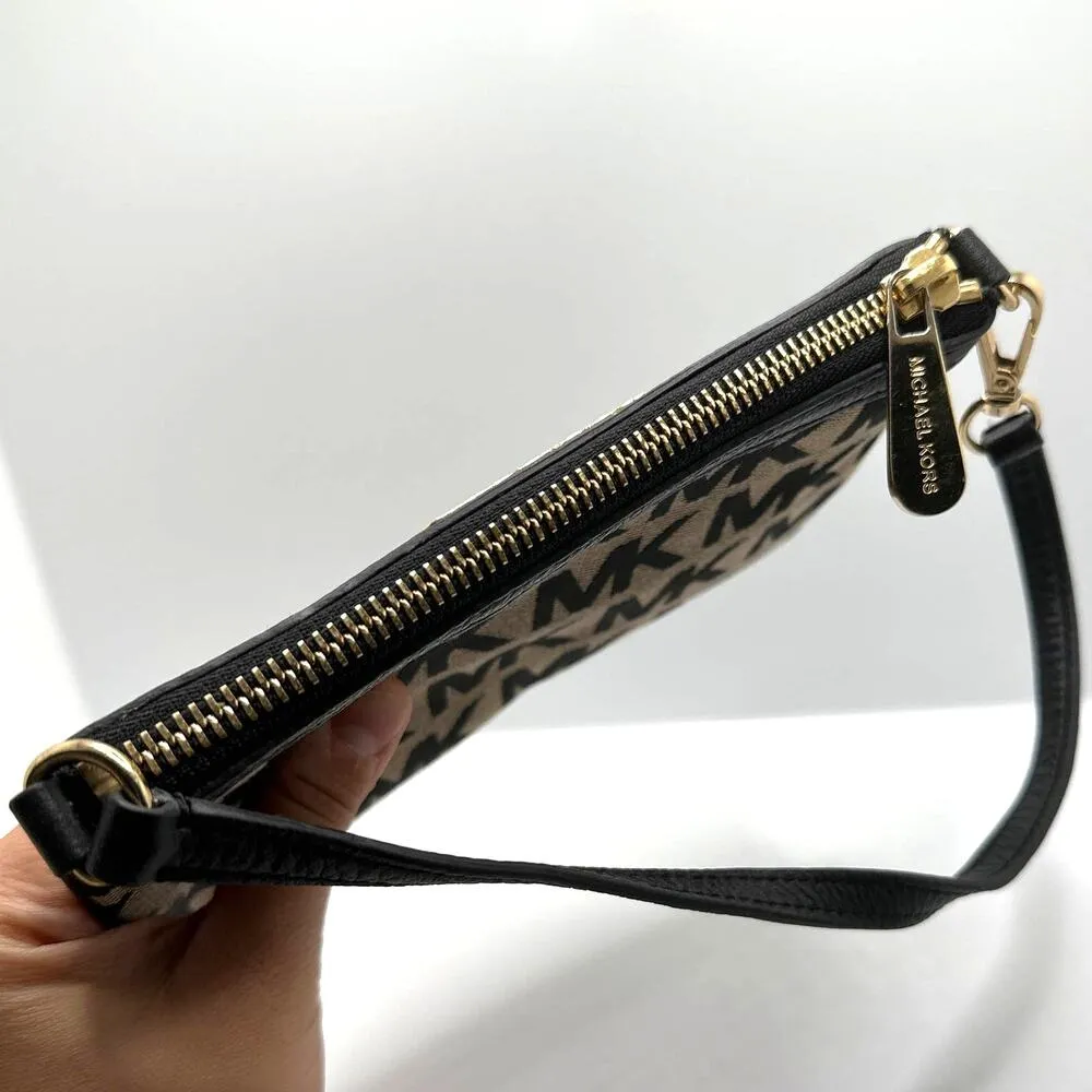 MICHAEL KORS Signature Canvas Wristlet / Mini Purse - Image 4