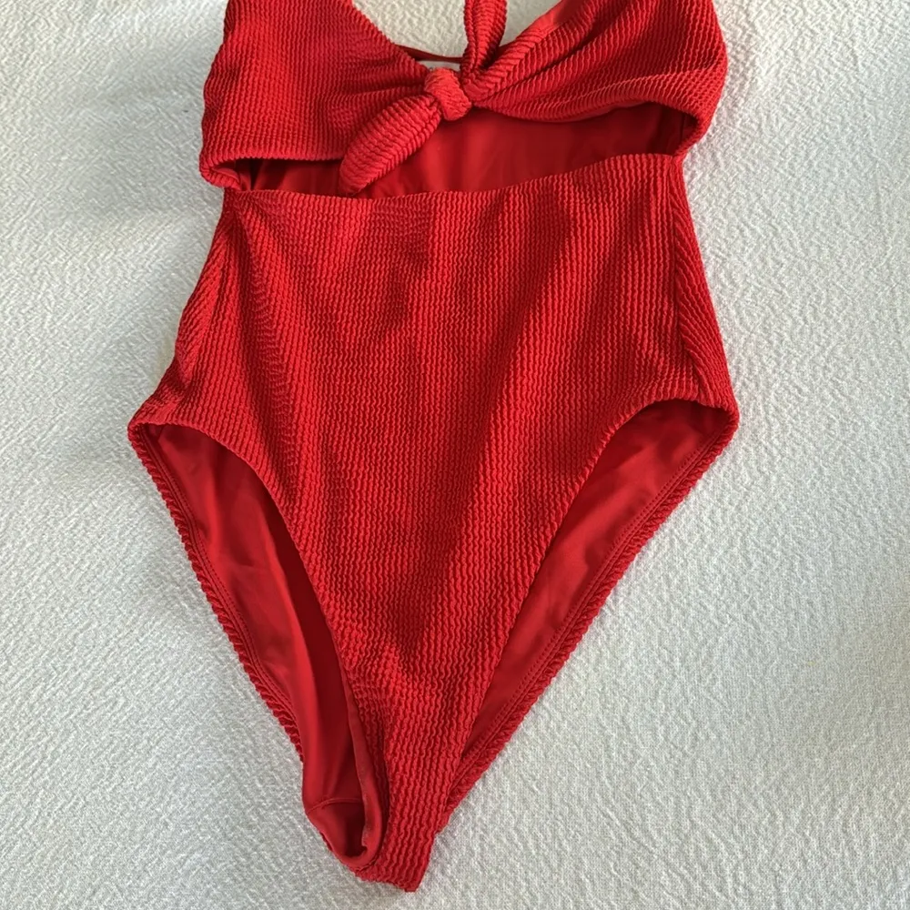 Veronica Beard Bethany Cutout Bandeau One-Piece Swimsuit, Size Medium, $275 - Image 5