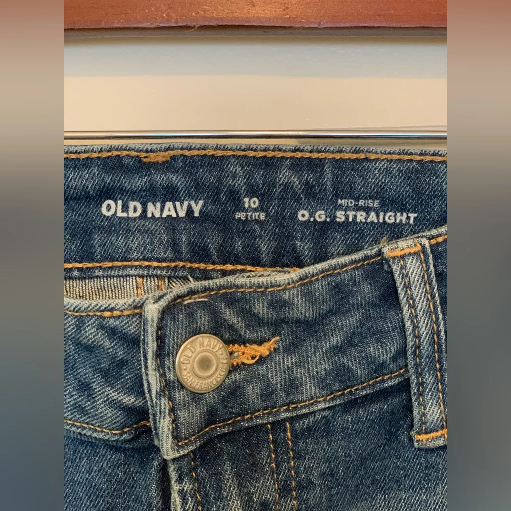 Old Navy Cotton Blend Women's O.G. Straight Leg Mid-Rise Jeans.  Size-10 Petite - Image 2