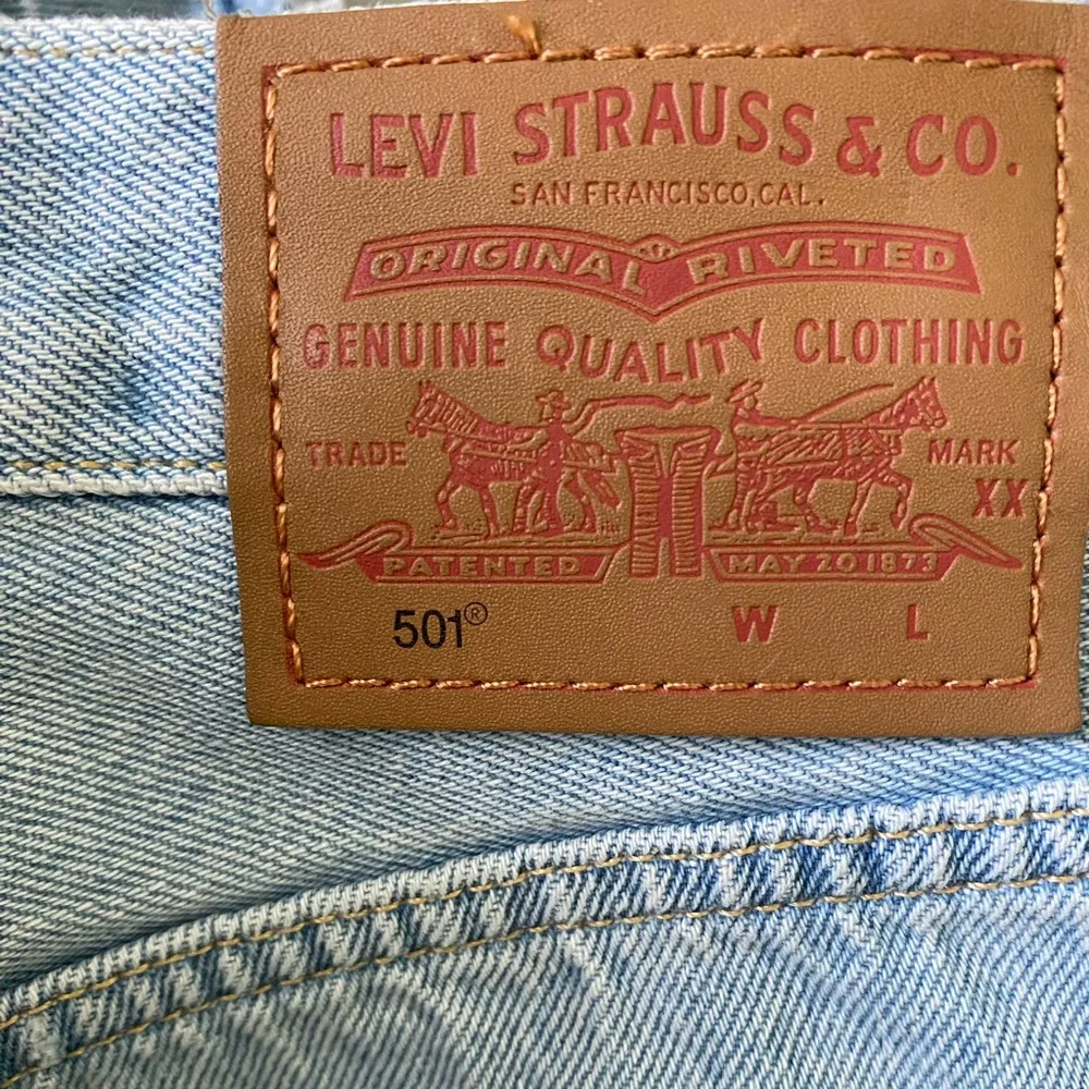 Levi's Premium Women's  501 Original Fit High-Rise Shorts Distressed Size 30 - Image 13