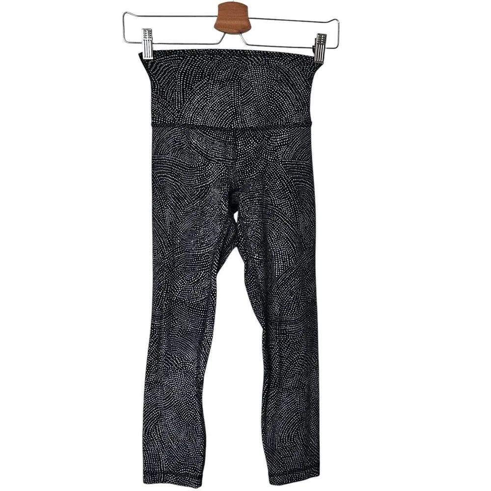 Lululemon Final Lap Crop Cropped Legging Size 2 - Image 3