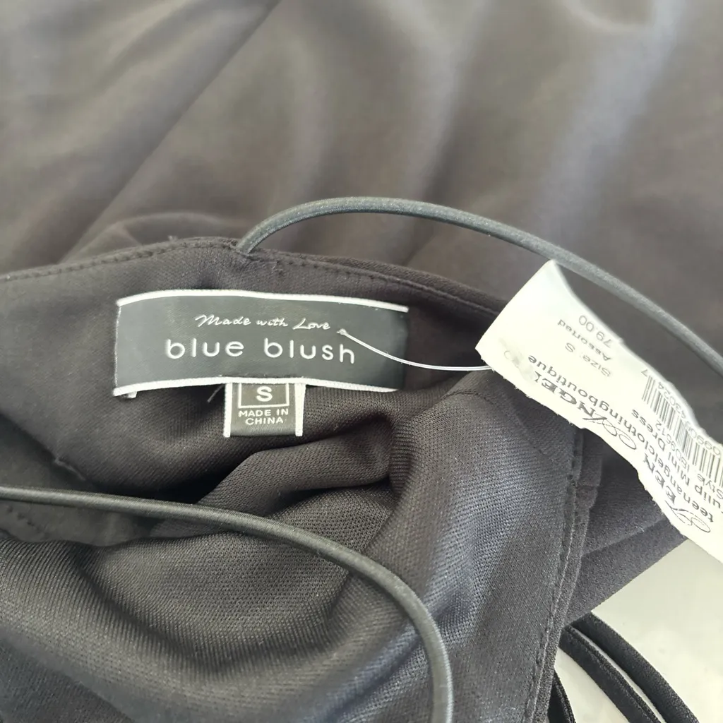 Elegant Black Spaghetti Strap Dress - Image 5