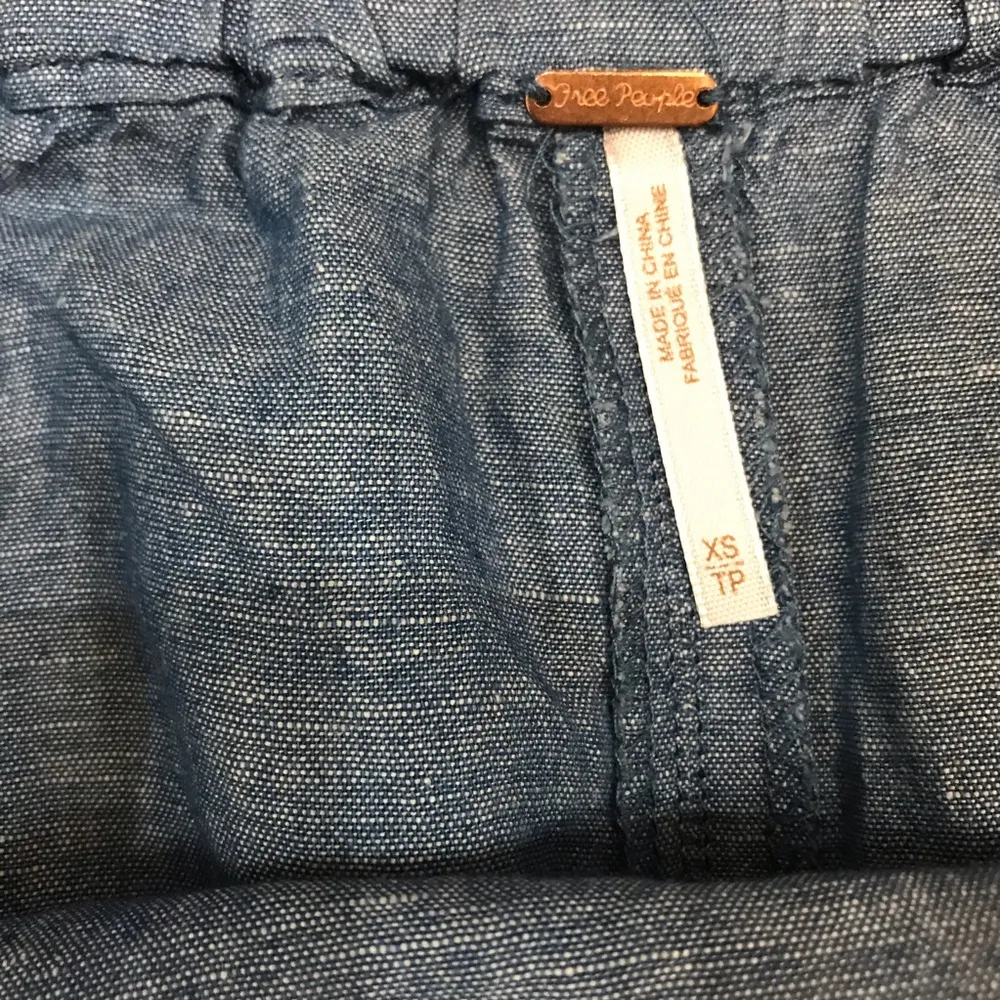 Free People Show Some Shoulder Top denim XS - Image 10