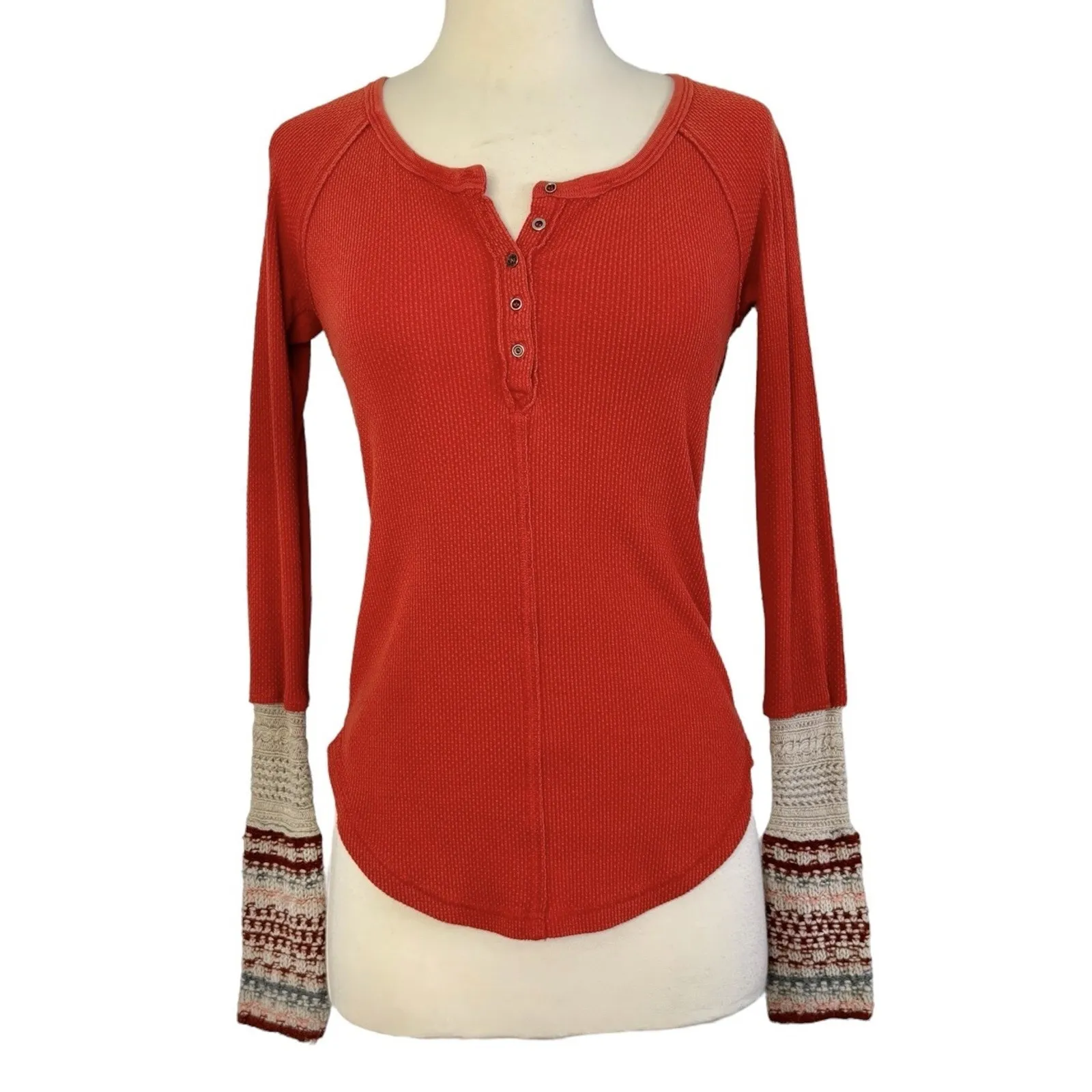 FREE PEOPLE Thermal Ski Lodge Top Orange Waffle Knit Crochet Cuffs Size Sz SP - Image 4