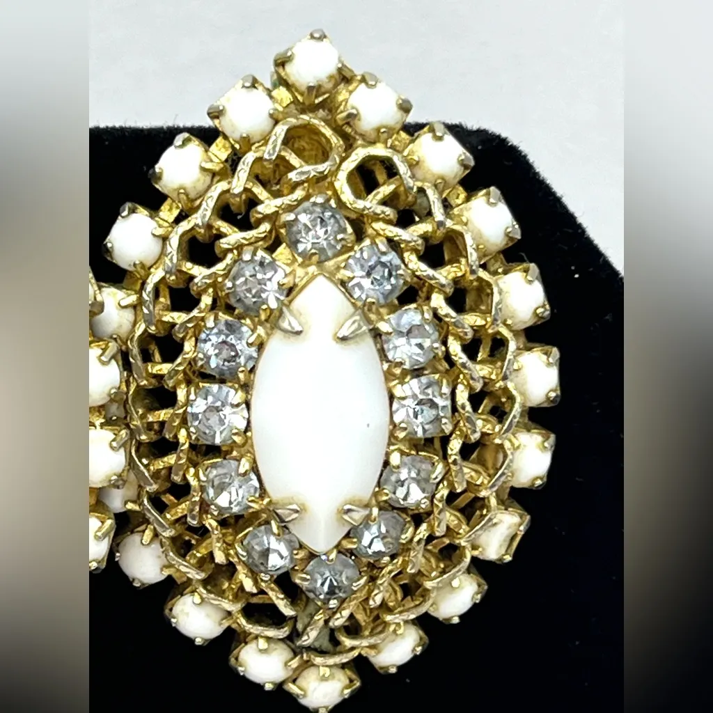 Vintage Hobe Elegant Gold and White Teardrop Earrings Large Chinky - Image 7