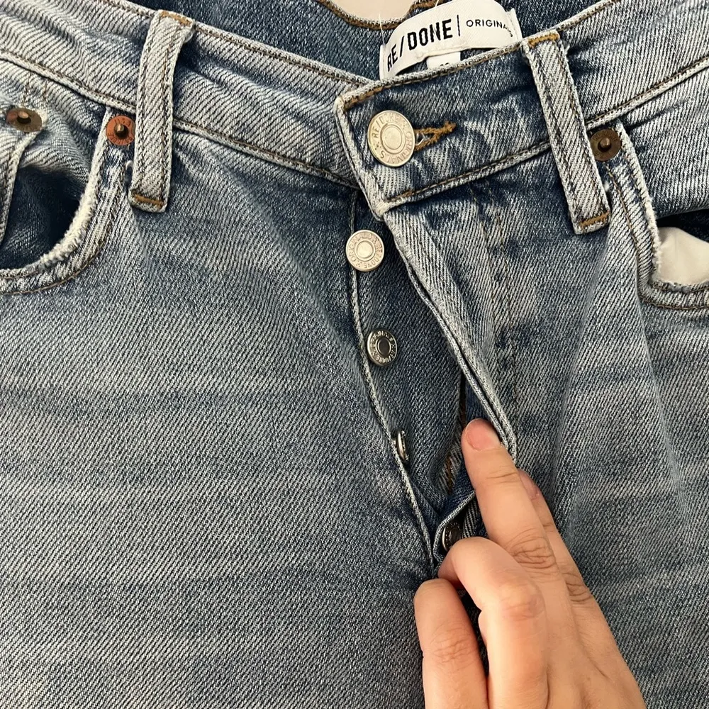 RE/DONE Women's High Rise Stove Pipe Distressed Jeans Sz 28 - Image 6