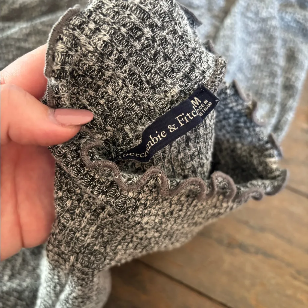 Abercrombie Ruffle MockNeck long sleeve top gray size medium feminine minimalist - Image 3