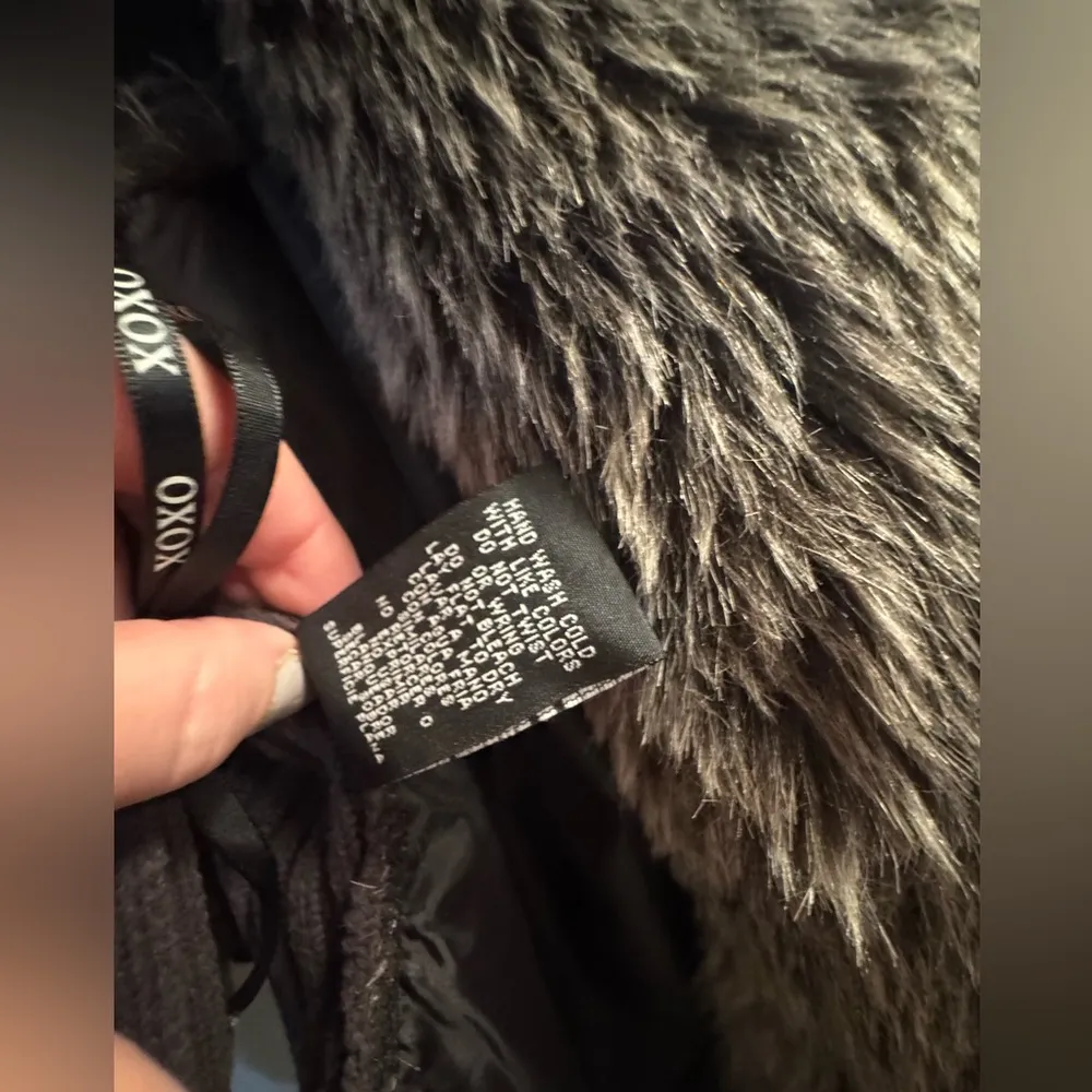 XOXO Faux Fur and Knit Vest, XL - Image 8