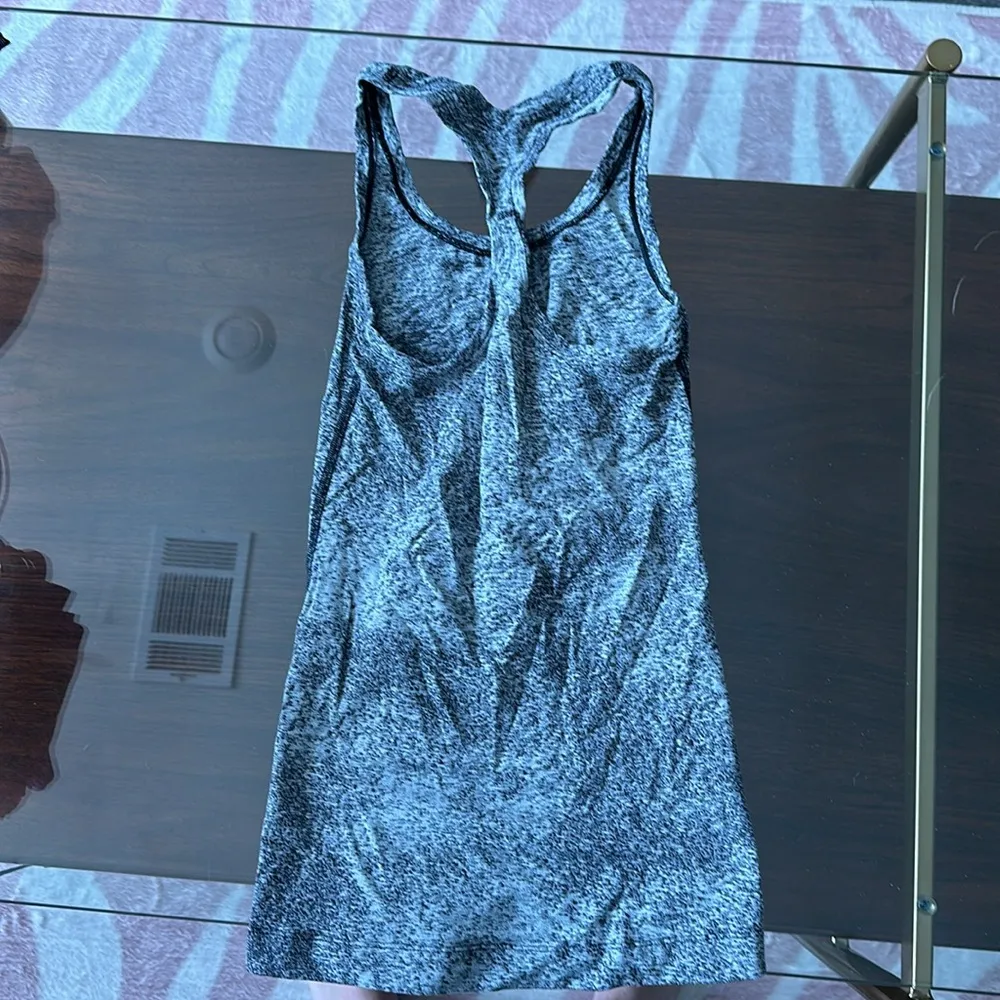 LULU GREY/BLACK RAZORBACK TANK TOP - Image 2