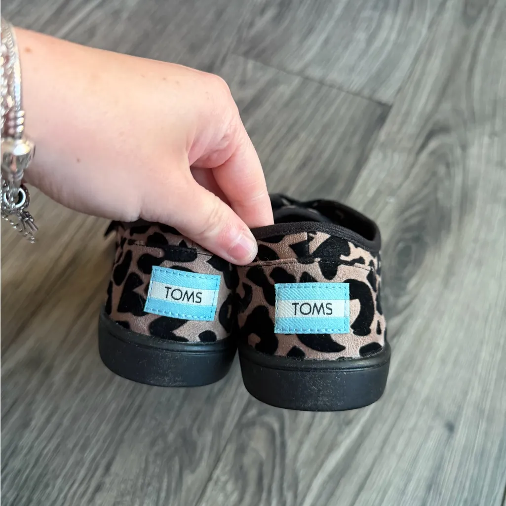 Tom’s sneakers - Image 4