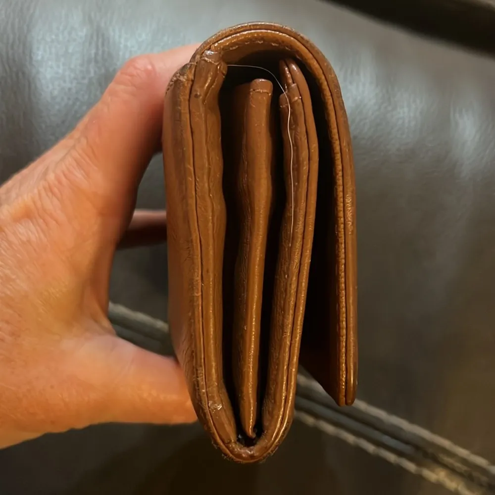 Michael Kohrs Tan/brown Wallet - Image 6