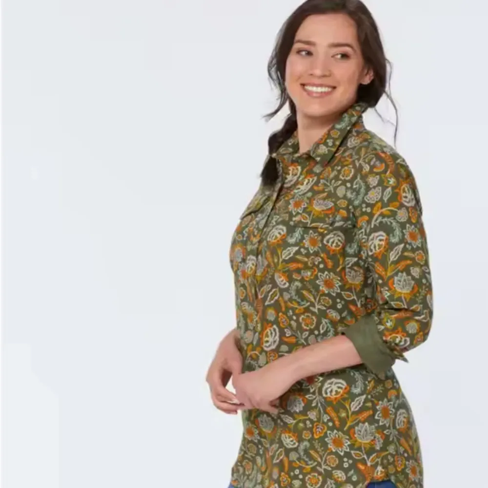 Yellow and Green Cuffed Sleeve Button Down Shirt with Notched Collar Size M - Image 3