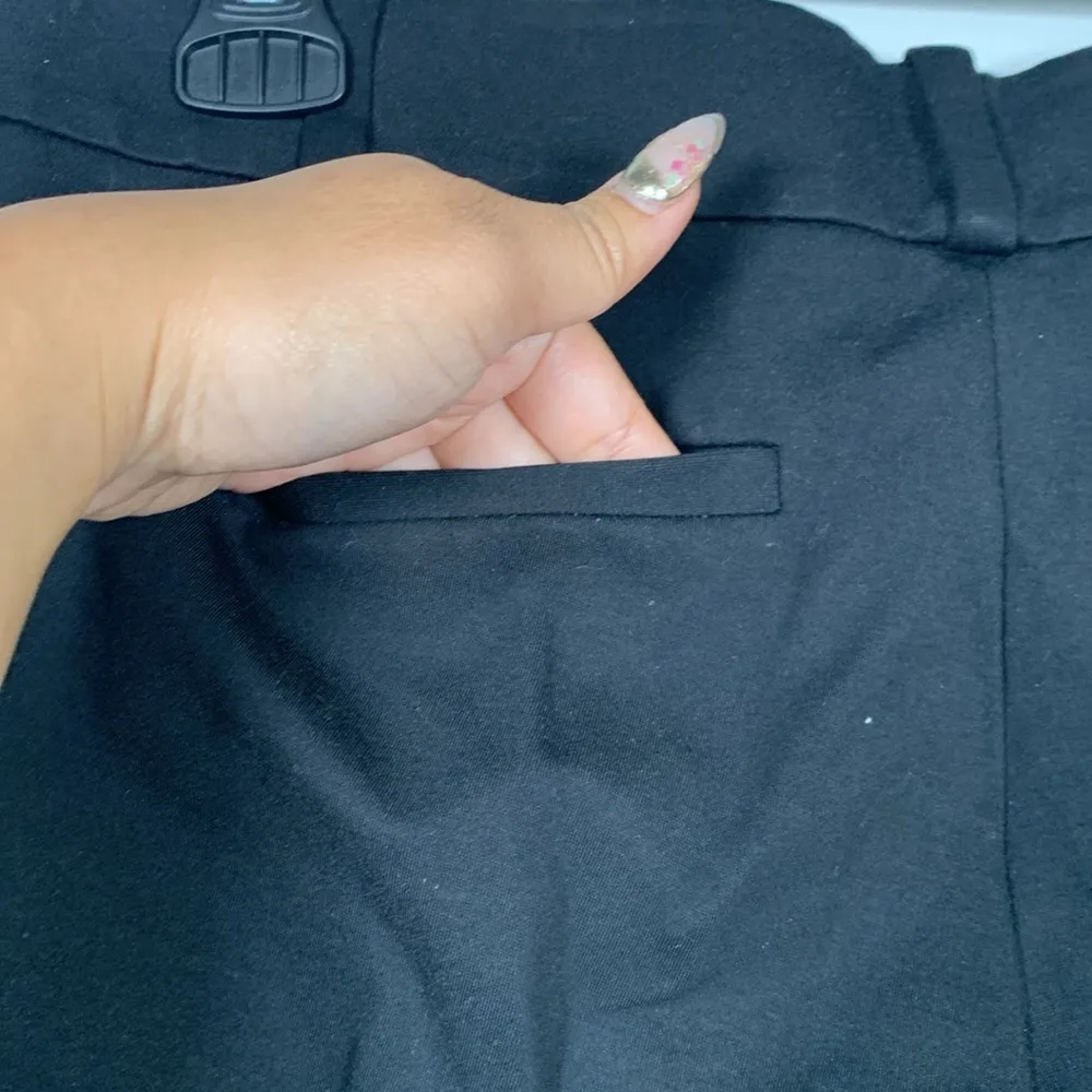 Ann Taylor Petite Black Ankle Stretch Pants Size 6P EUC #DS-1539 - Image 4